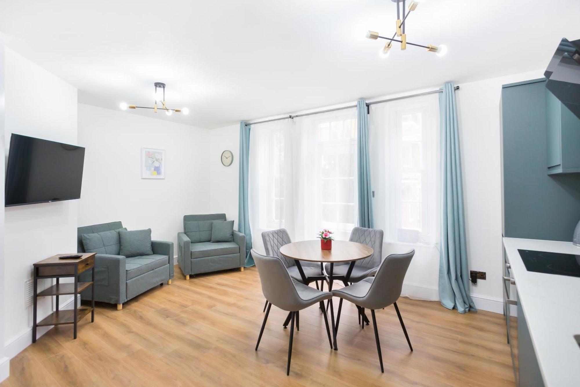 City Centre One Bedroom Apartment Next To Station, Newly Renovated Londen Buitenkant foto